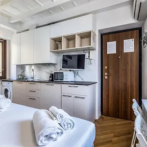 Morimondo , Milano Italia
